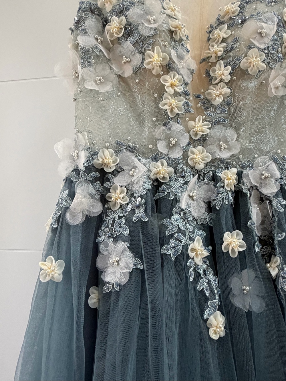 Prom/ Wedding ! Designer inspired Grey Tulle Maxi Dress with Floral Appliqué - Picture 6 of 14